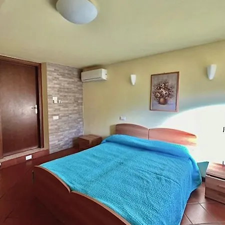 בית חווה Agrituristico Ronchi Di Fornalis *